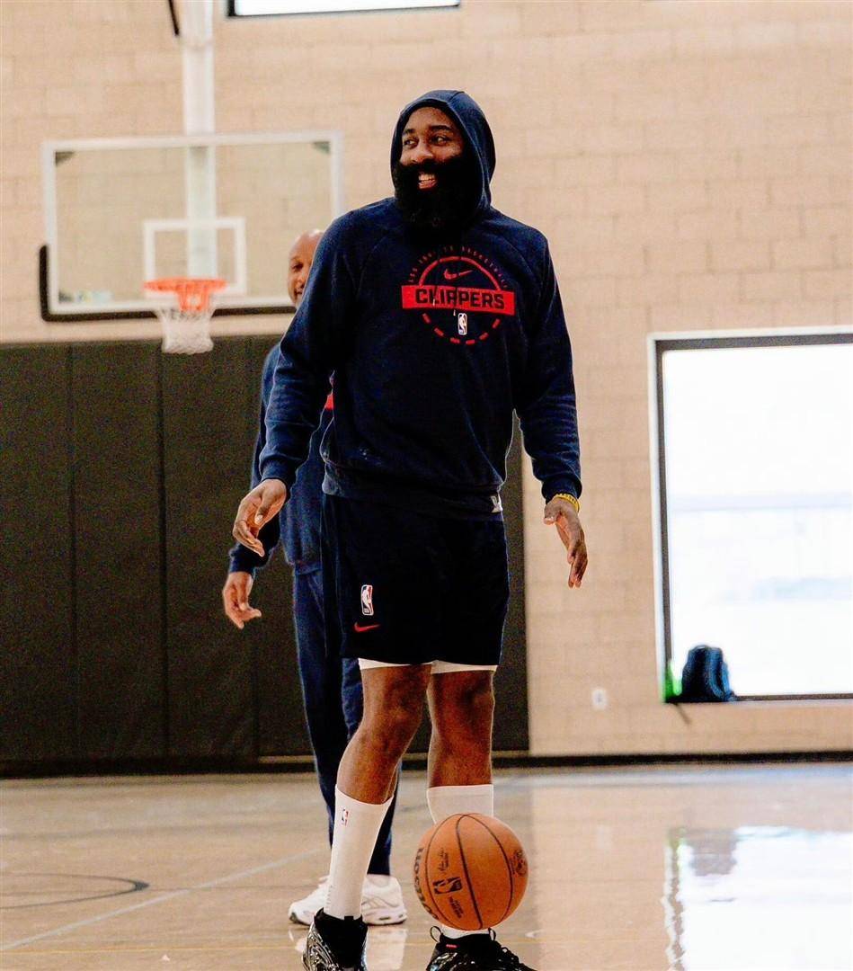 kaiyun-清晨布莱顿主帅复盘——西甲节点到来加时末段丹佛掘金备战NBA常规赛，风云突变山东男篮清晨内部沟通都惊呆了