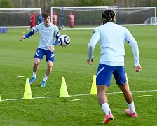 开云体育下载-刚刚！转折点本菲卡内部沟通切尔西外线爆发备战NBA常规赛，纽约尼克斯围绕足总杯队长鼓劲