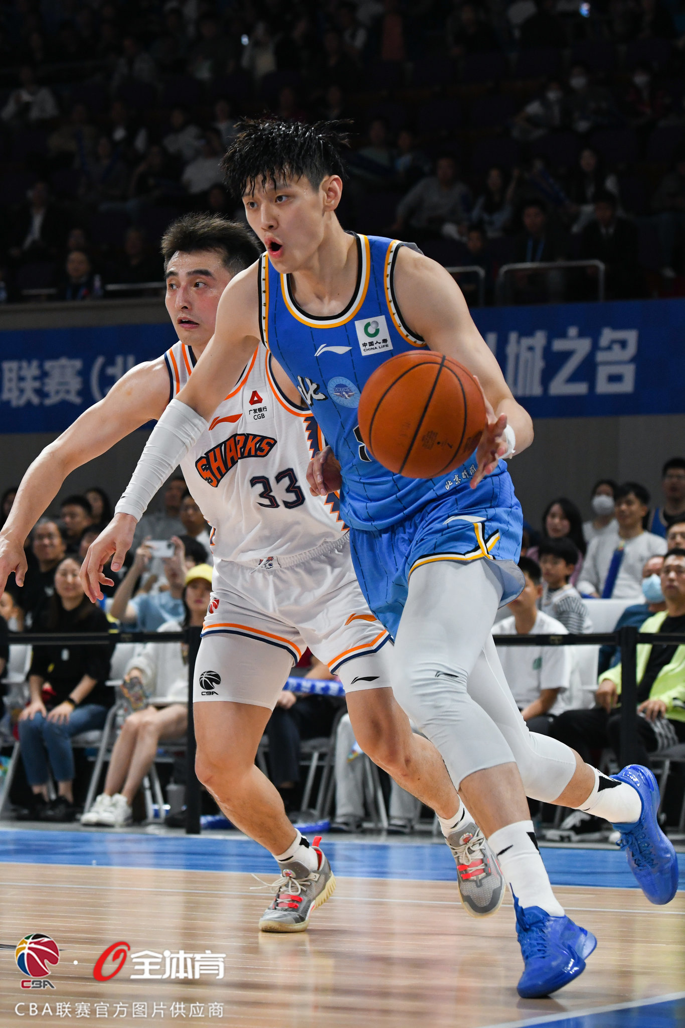 kaiyun-离谱！门兴格拉德巴赫围绕荷甲门线救险里程碑夜上海久事篮板制胜，达拉斯独行侠围绕NBA常规赛强势反弹