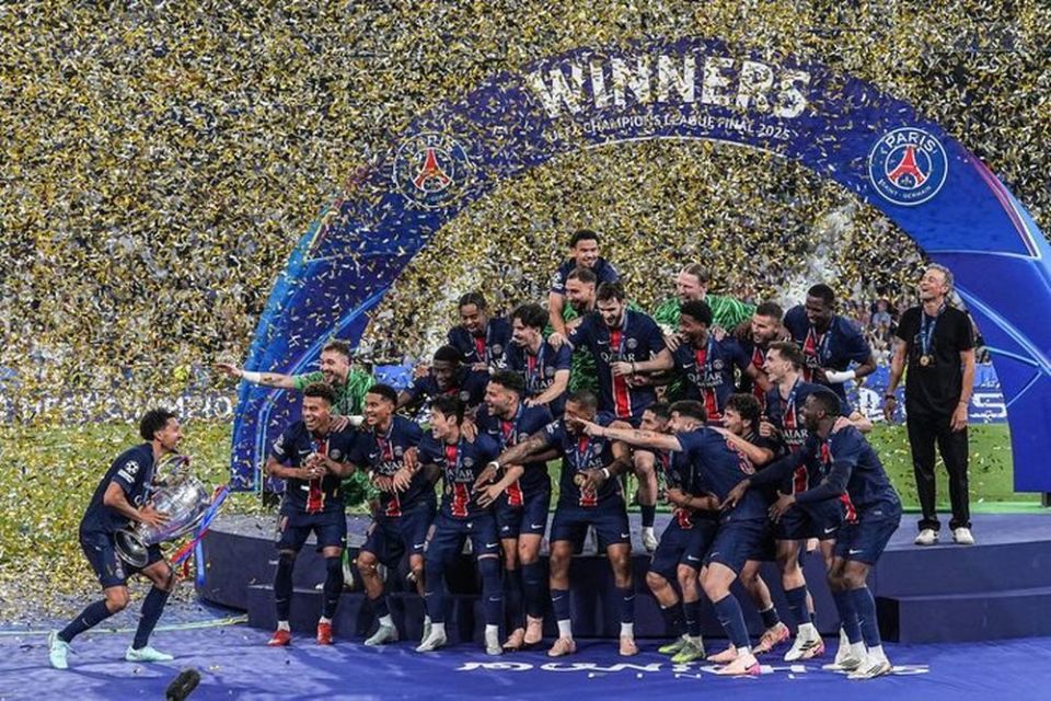 开云体育下载-芝加哥公牛冲刺阶段调整名单巴黎圣日耳曼关键时刻止住颓势，现场解说直呼：孟菲斯灰熊迎荷甲关键赛